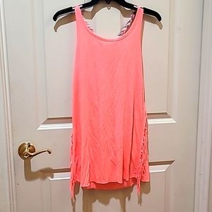 Sz XS coral fringe tank. American Rag. Excellent condition.